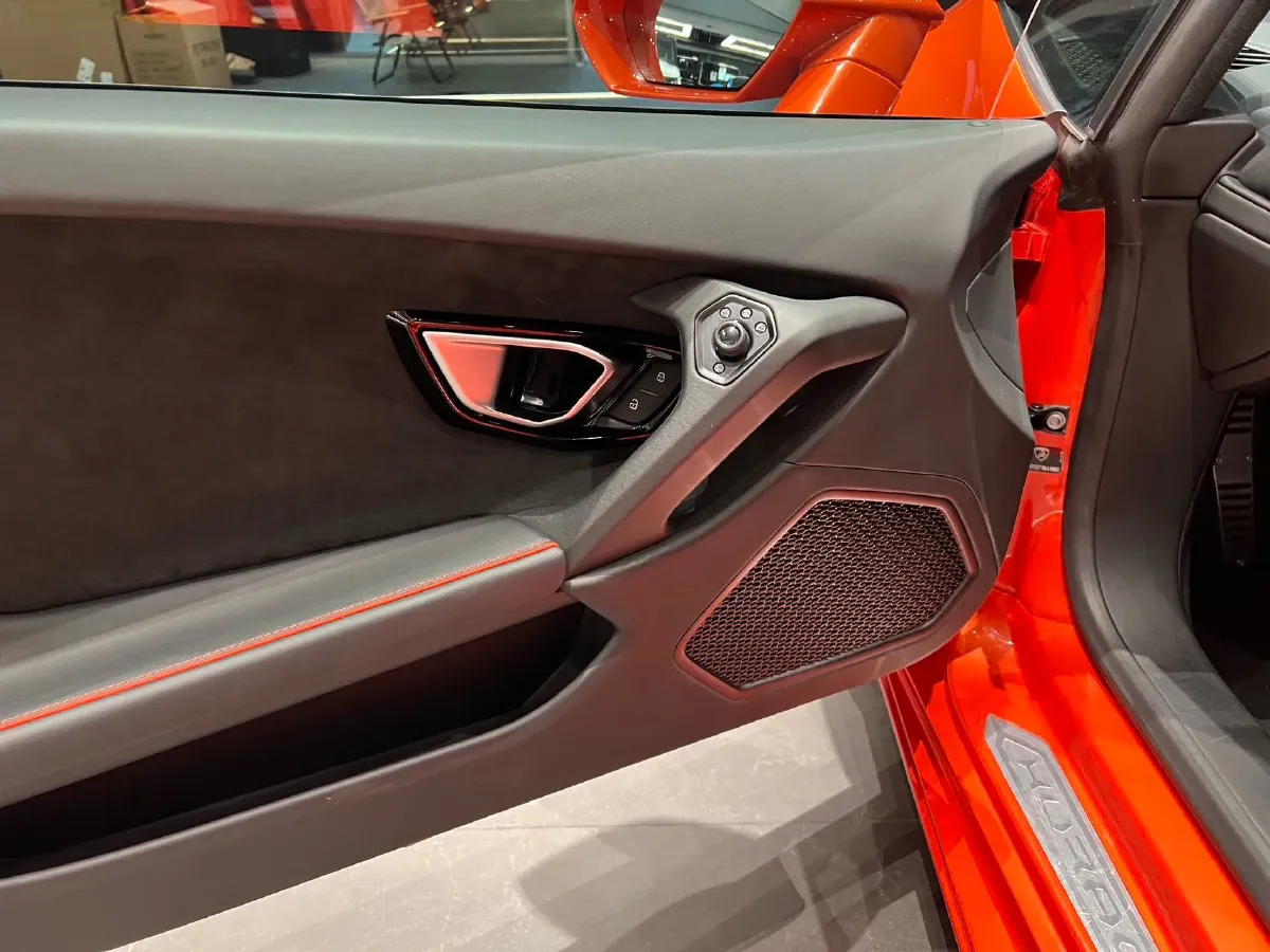 2020 Lamborghini Huracán 5.2L 611HP V10 7DCT,autocango,china used car exporter,china ev exporter,chinese used car exporter,chinese used ev exporter