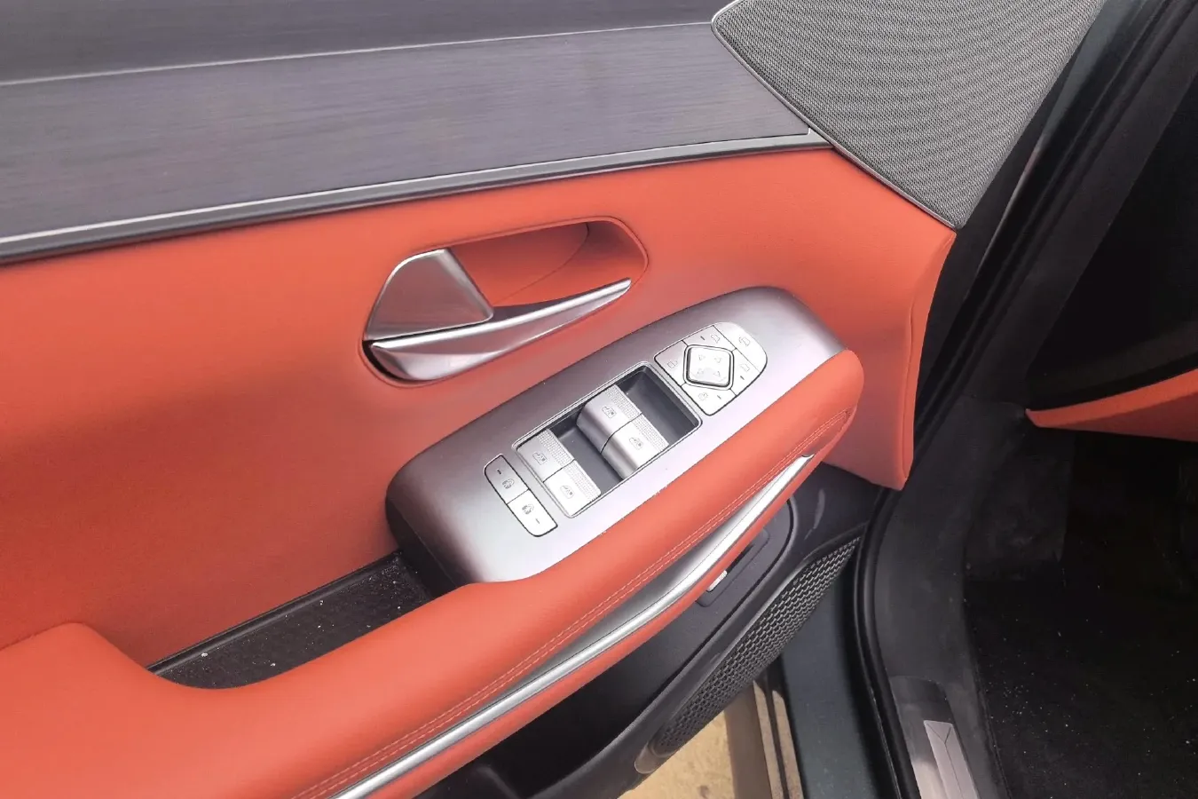 2025 BYD TangL 1.5T 156HP L4 E-CVT PHEV,autocango,china used car exporter,china ev exporter,chinese used car exporter,chinese used ev exporter