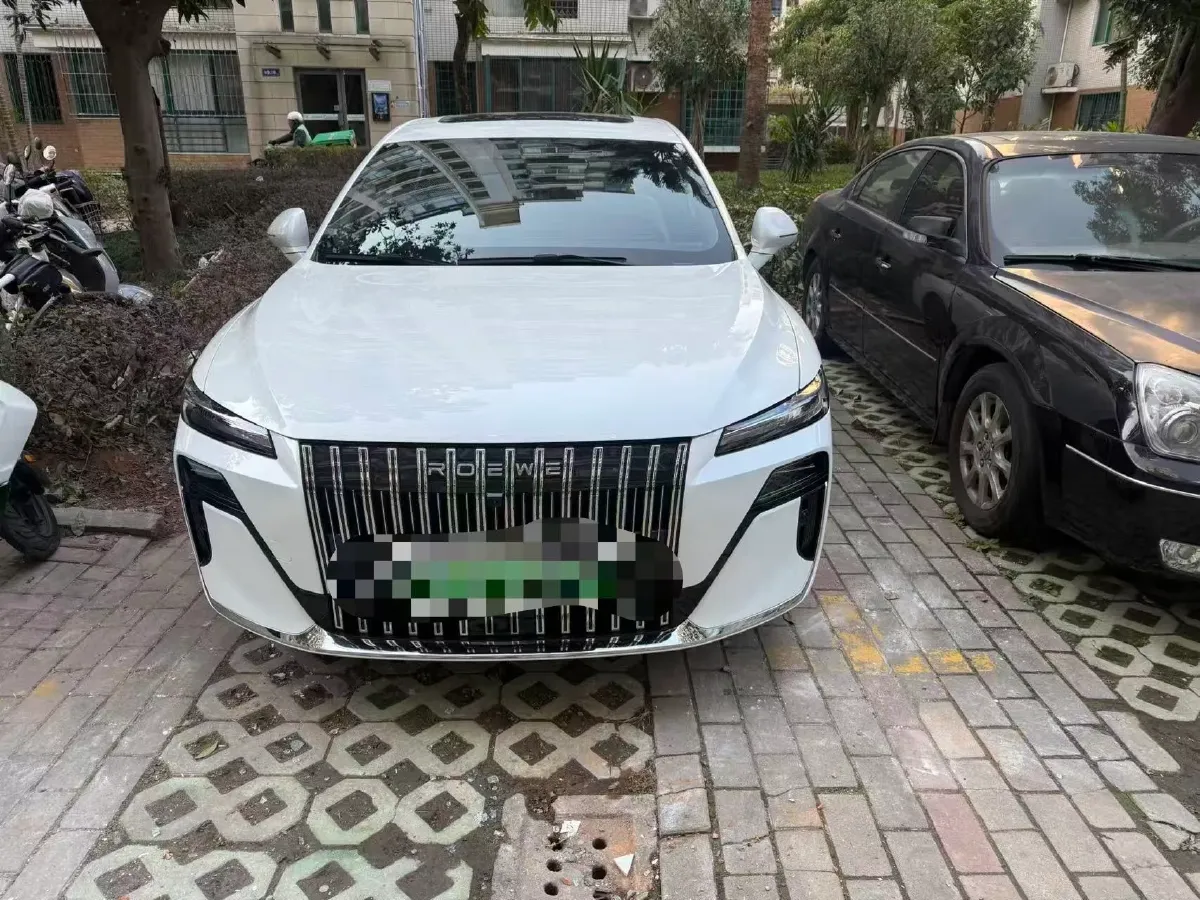 2025 Roewe M7 DMH 1.5L 112HP L4 1DHT PHEV,autocango,china used car exporter,china ev exporter,chinese used car exporter,chinese used ev exporter