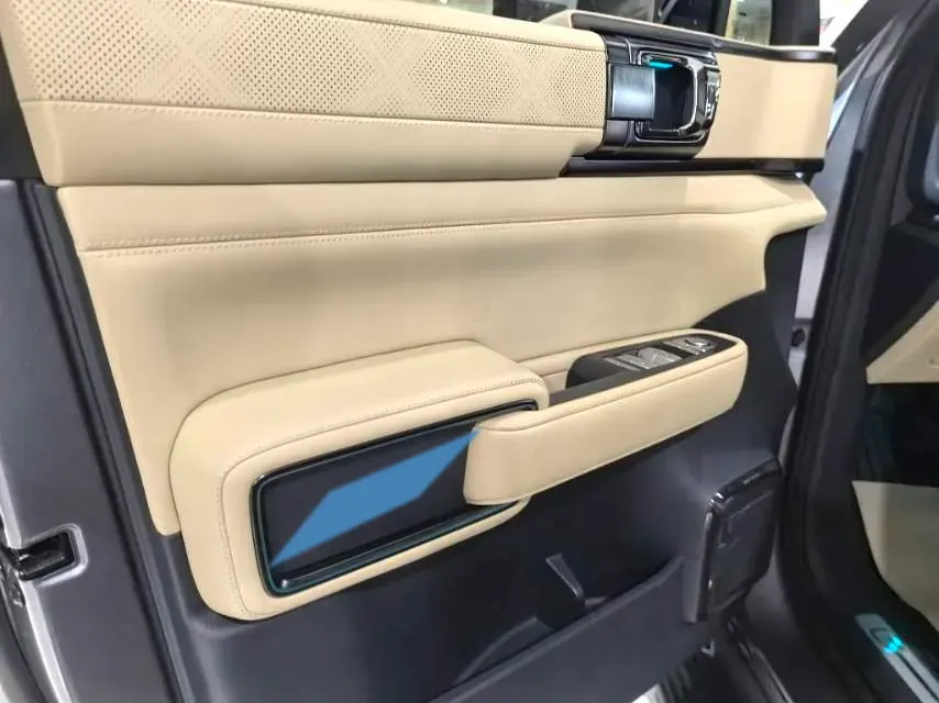 2023 FangChengBao Bao 5 1.5T 194HP L4 E-CVT PHEV 31.8KWH,autocango,china used car exporter,china ev exporter,chinese used car exporter,chinese used ev exporter