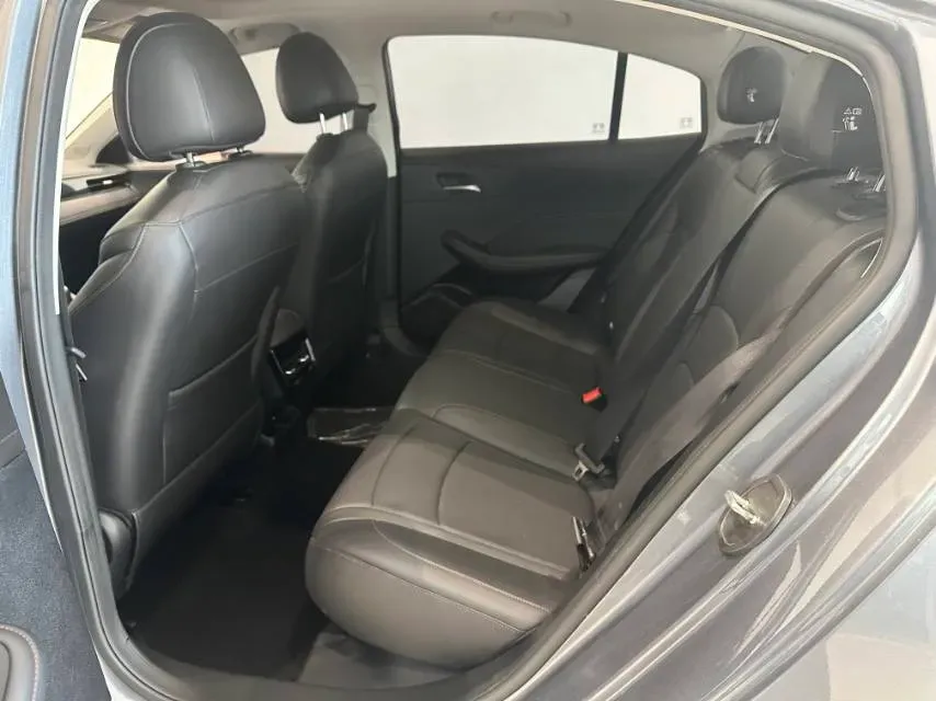 2023 Roewe i5 1.5L 129HP L4 CVT,autocango,china used car exporter,china ev exporter,chinese used car exporter,chinese used ev exporter