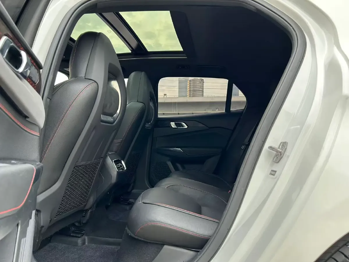 2018 Toyota C-HR 2.0L 171HP L4 CVT,autocango,china used car exporter,china ev exporter,chinese used car exporter,chinese used ev exporter