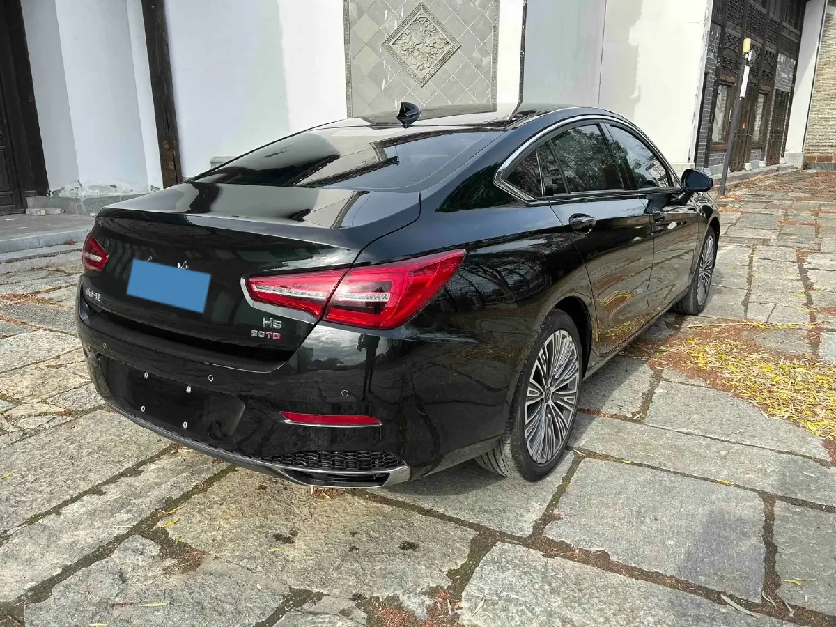 2022 HongQi H5 1.5T 169HP L4 7DCT,autocango,china used car exporter,china ev exporter,chinese used car exporter,chinese used ev exporter