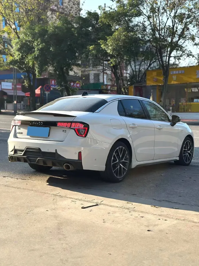 2018 Toyota C-HR 2.0L 171HP L4 CVT,autocango,china used car exporter,china ev exporter,chinese used car exporter,chinese used ev exporter