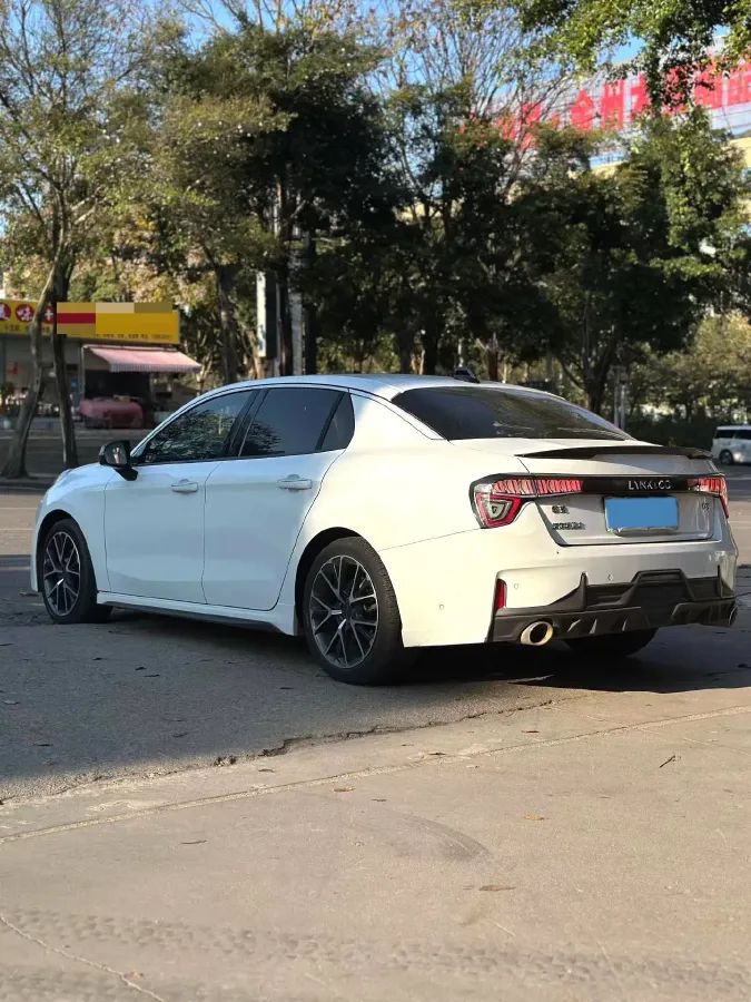 2018 Toyota C-HR 2.0L 171HP L4 CVT,autocango,china used car exporter,china ev exporter,chinese used car exporter,chinese used ev exporter