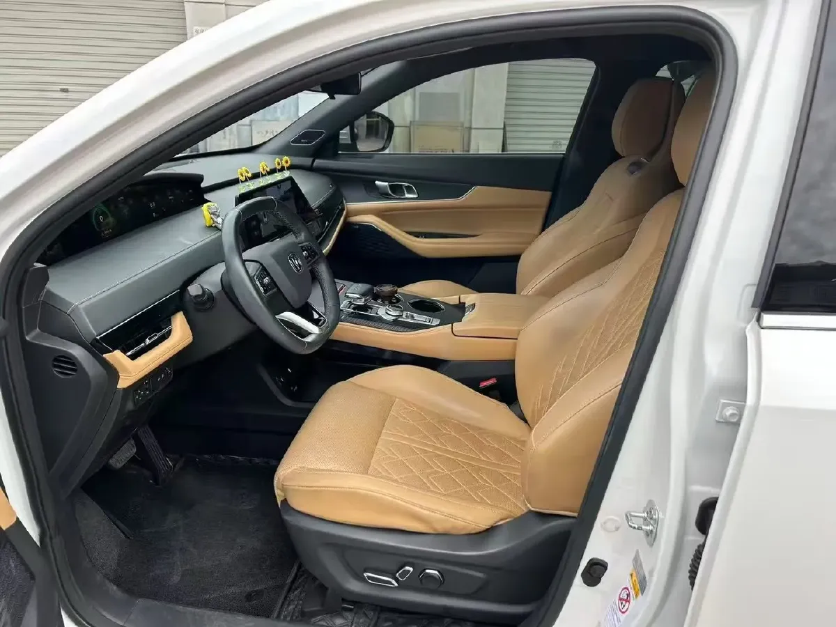 2021 ChangAn UNI-K 2.0T 233HP L4 8AT,autocango,china used car exporter,china ev exporter,chinese used car exporter,chinese used ev exporter