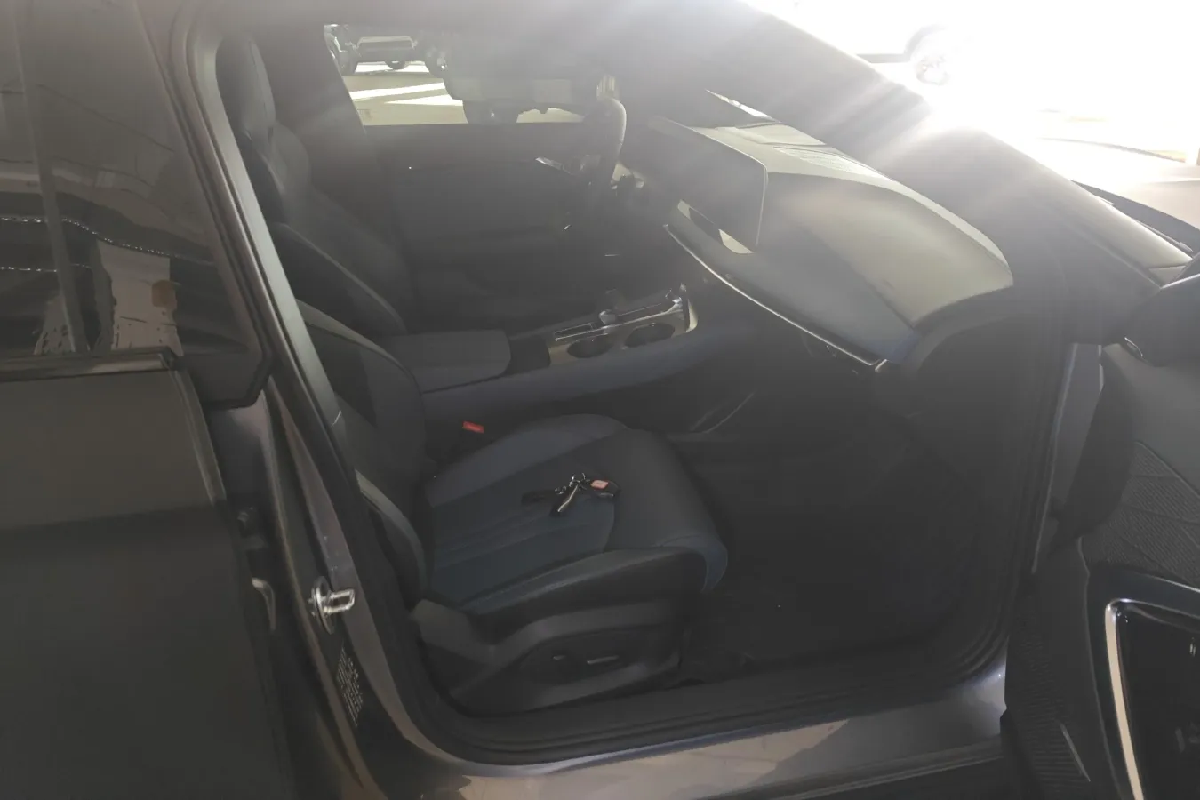 2023 MG 7 2.0T 261HP L4 9AT,autocango,china used car exporter,china ev exporter,chinese used car exporter,chinese used ev exporter