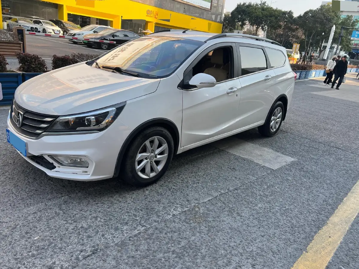 2017 BaoJun 310W 1.5L 112HP L4 6MT