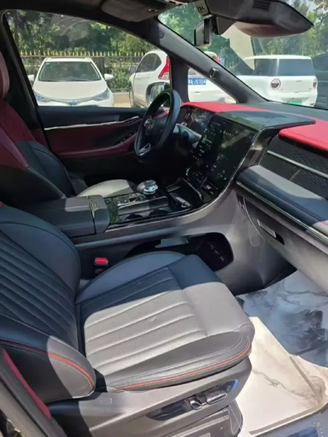 2023 GAC Trumpchi M8 2.0T 252HP L4 8AT,autocango,china used car exporter,china ev exporter,chinese used car exporter,chinese used ev exporter