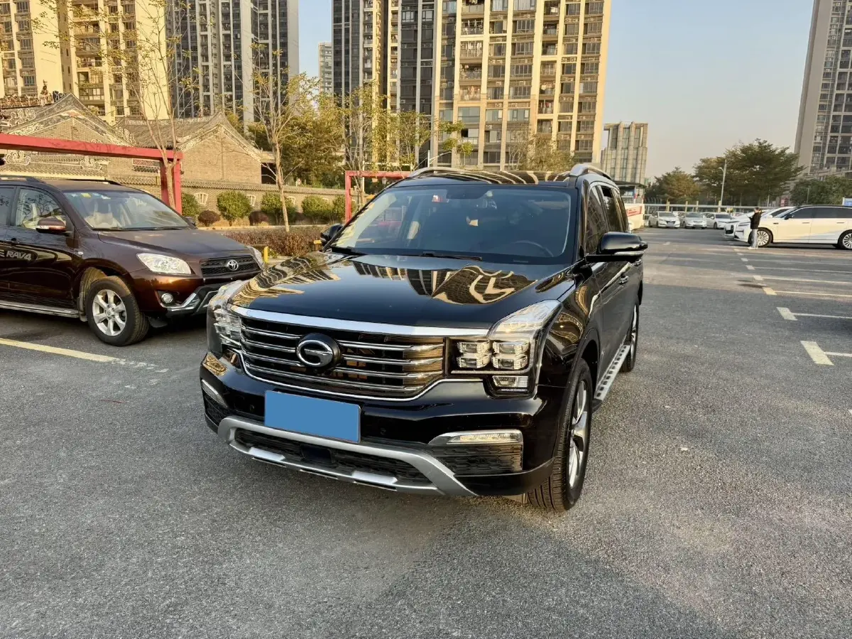2017 GAC Trumpchi GS8 2.0T 201HP L4 6AT