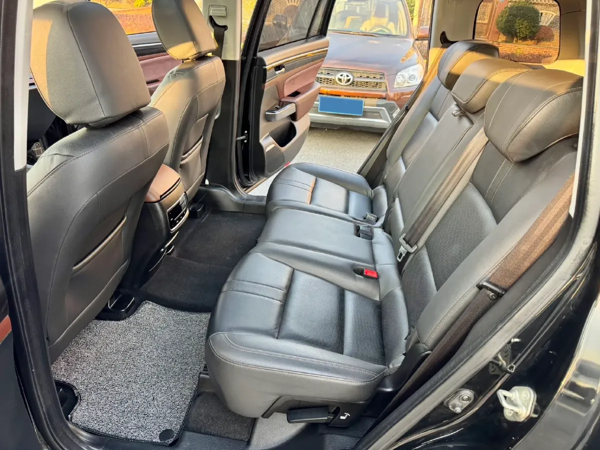 2017 GAC Trumpchi GS8 2.0T 201HP L4 6AT,autocango,china used car exporter,china ev exporter,chinese used car exporter,chinese used ev exporter