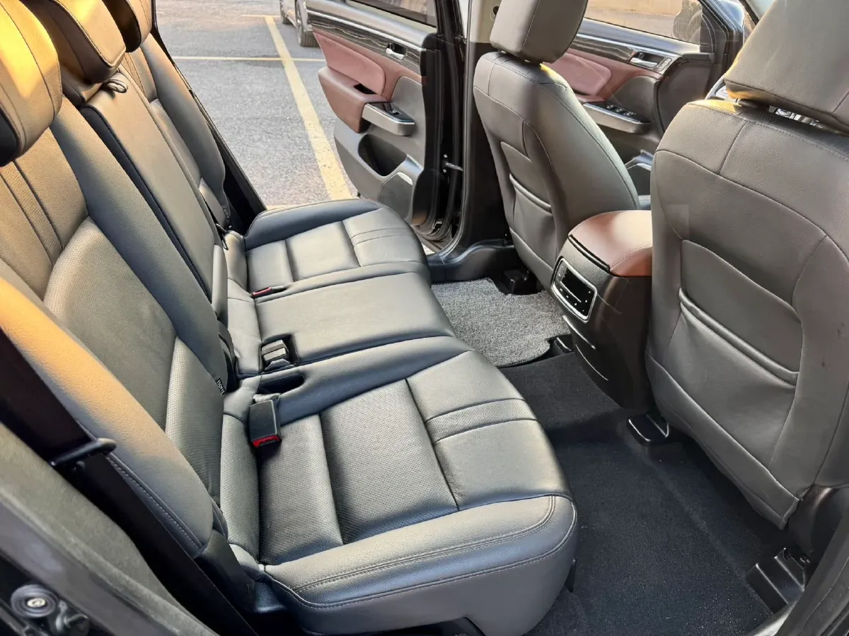 2017 GAC Trumpchi GS8 2.0T 201HP L4 6AT,autocango,china used car exporter,china ev exporter,chinese used car exporter,chinese used ev exporter