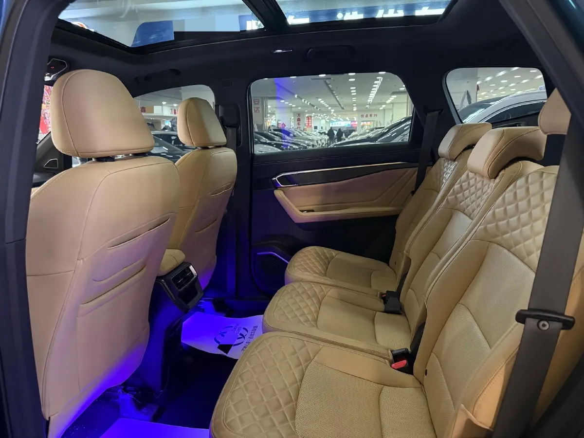 2023 Geely Okavango L 2.0T 218HP L4 7DCT,autocango,china used car exporter,china ev exporter,chinese used car exporter,chinese used ev exporter