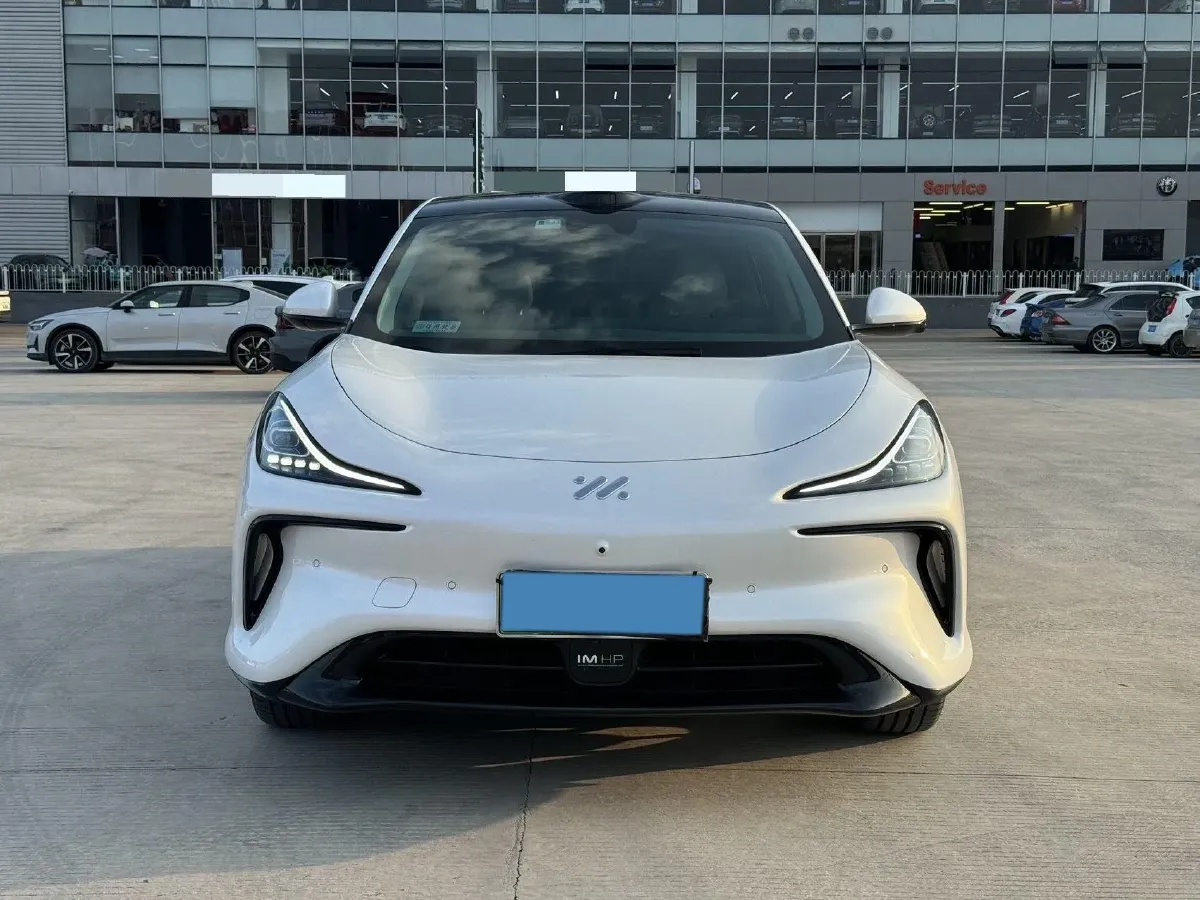 2023 IM LS6 BEV 71KWH,autocango,china used car exporter,china ev exporter,chinese used car exporter,chinese used ev exporter