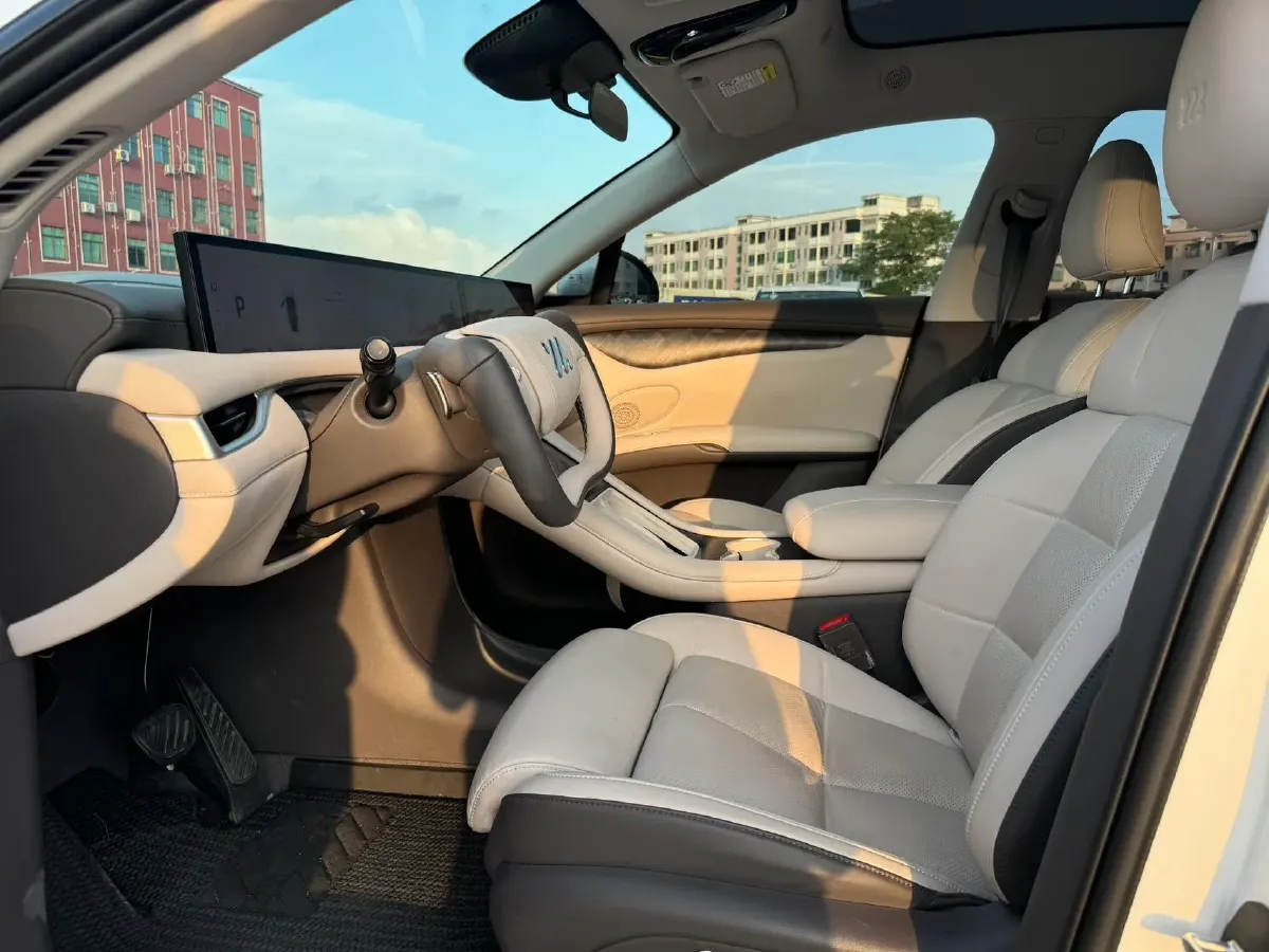 2023 IM LS6 BEV 71KWH,autocango,china used car exporter,china ev exporter,chinese used car exporter,chinese used ev exporter