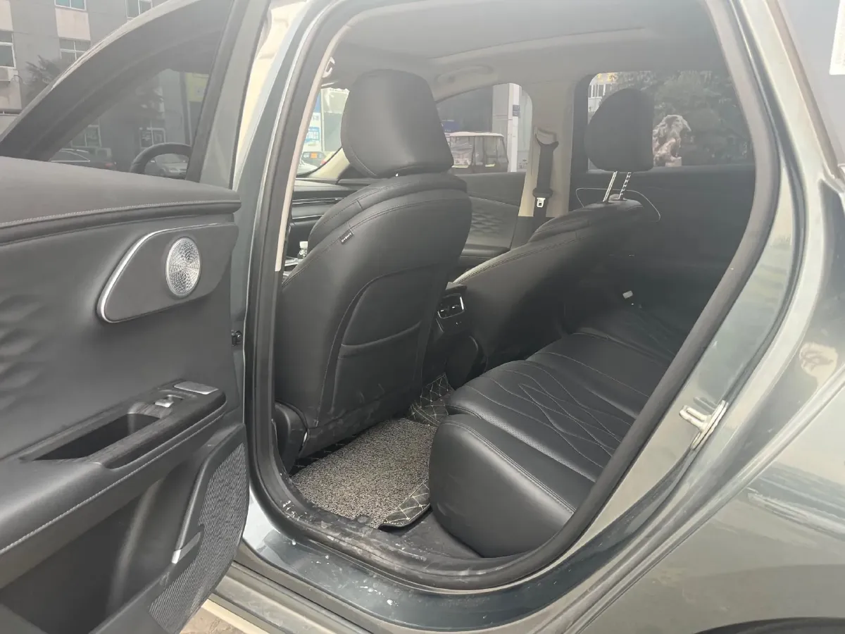 2025 Fulwin FulwinA8L 1.5T 156HP L4 1DHT PHEV 18.67KWH,autocango,china used car exporter,china ev exporter,chinese used car exporter,chinese used ev exporter