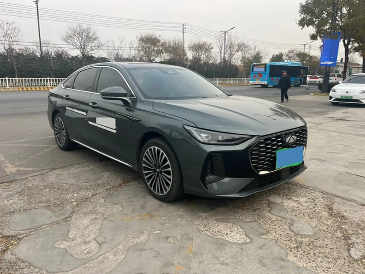 2025 Fulwin FulwinA8L 1.5T 156HP L4 1DHT PHEV 18.67KWH,autocango,china used car exporter,china ev exporter,chinese used car exporter,chinese used ev exporter