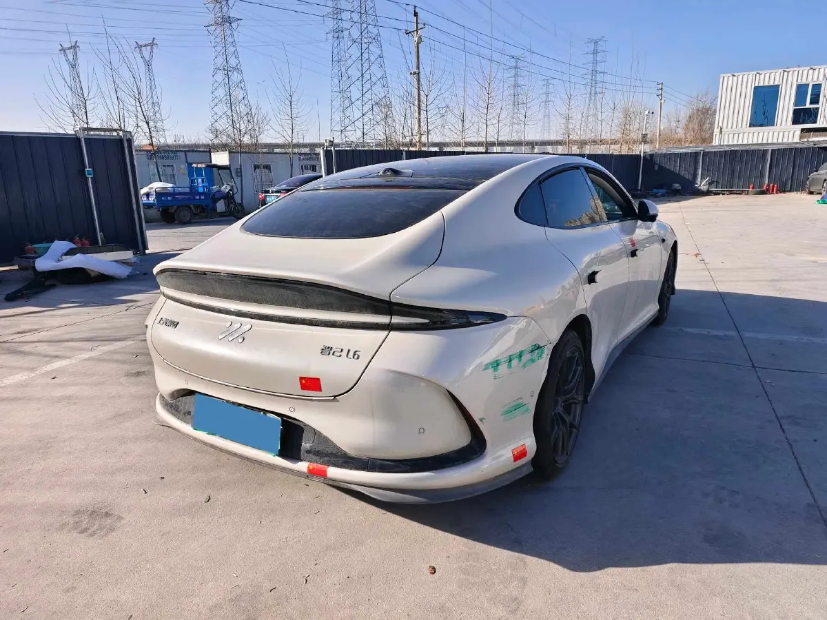 2024 IM L6 BEV 100KWH,autocango,china used car exporter,china ev exporter,chinese used car exporter,chinese used ev exporter