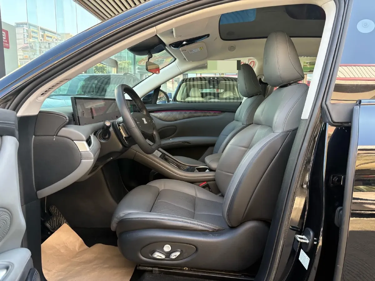 2023 IM LS6 BEV 71KWH,autocango,china used car exporter,china ev exporter,chinese used car exporter,chinese used ev exporter