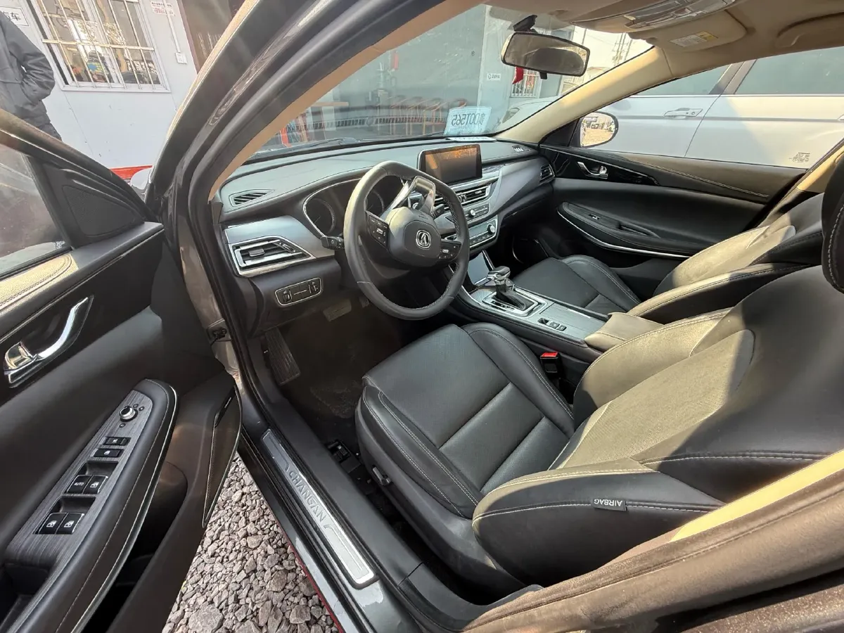 2021 ChangAn Raeton CC 1.5T 180HP L4 7DCT,autocango,china used car exporter,china ev exporter,chinese used car exporter,chinese used ev exporter