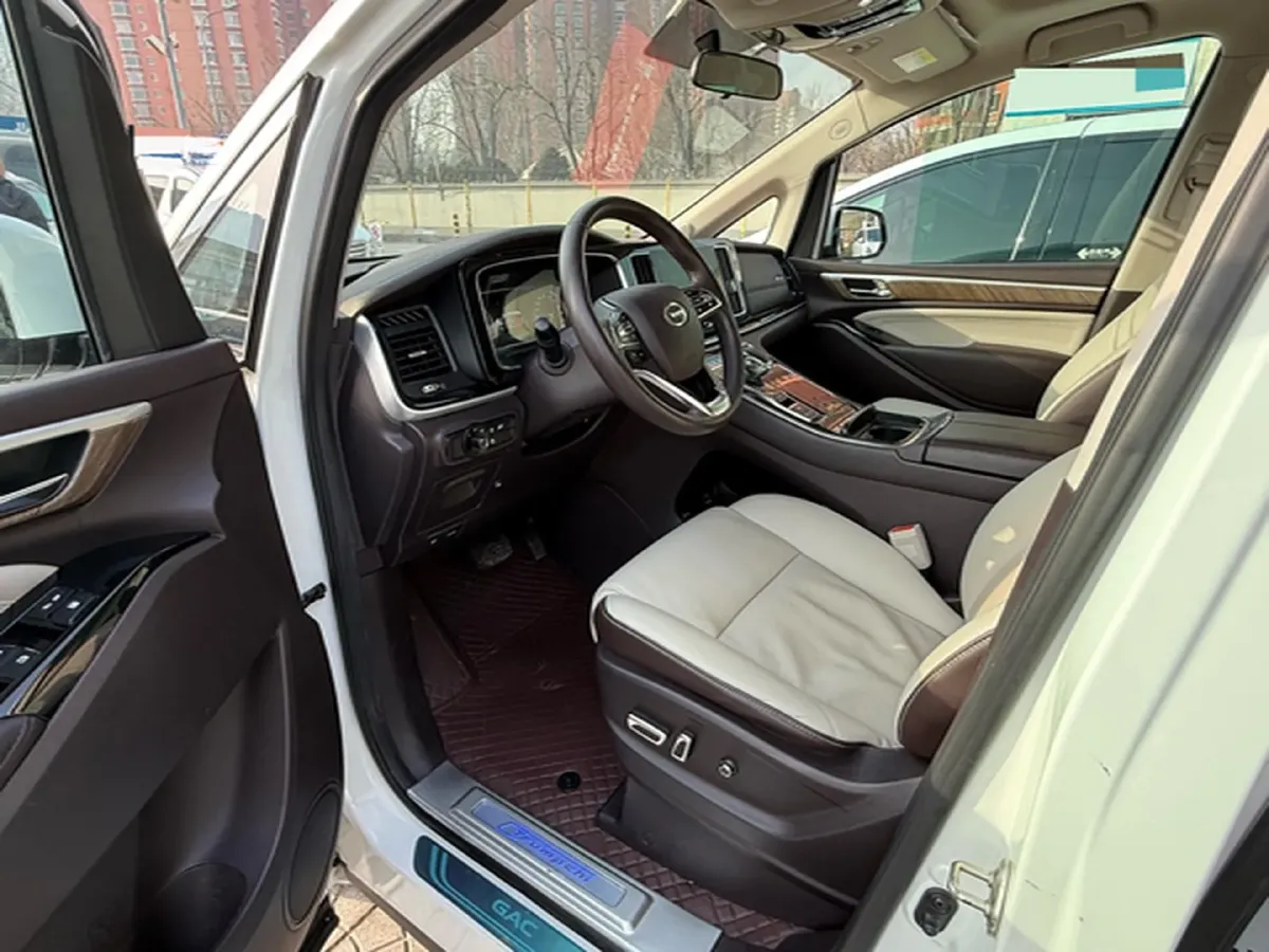 2021 GAC Trumpchi M8 2.0T 252HP L4 8AT,autocango,china used car exporter,china ev exporter,chinese used car exporter,chinese used ev exporter