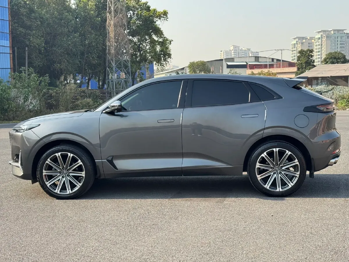 2021 ChangAn UNI-K 2.0T 233HP L4 8AT,autocango,china used car exporter,china ev exporter,chinese used car exporter,chinese used ev exporter