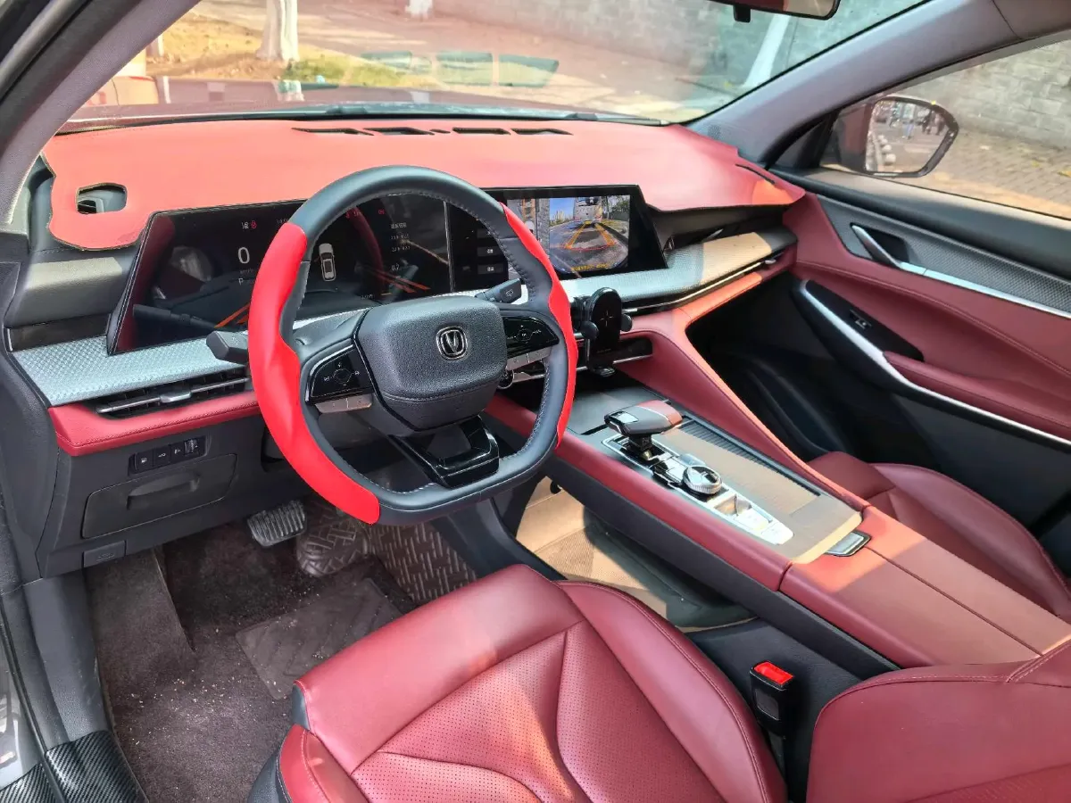 2022 ChangAn CS75 Plus 2.0T 233HP L4 8AT,autocango,china used car exporter,china ev exporter,chinese used car exporter,chinese used ev exporter