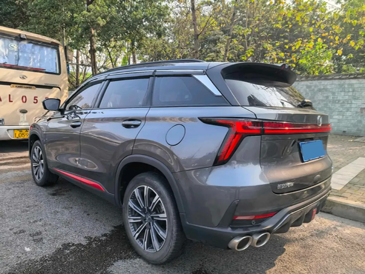 2022 ChangAn CS75 Plus 2.0T 233HP L4 8AT,autocango,china used car exporter,china ev exporter,chinese used car exporter,chinese used ev exporter