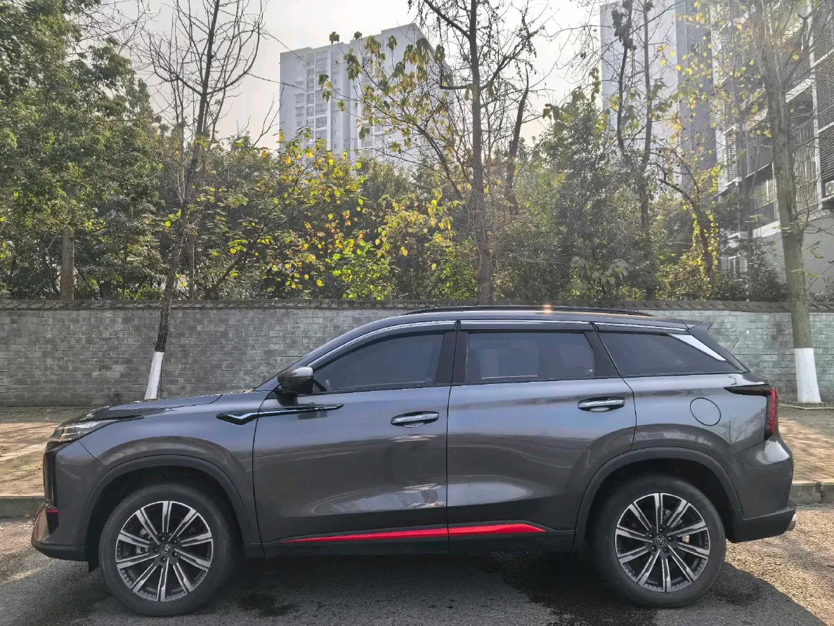 2022 ChangAn CS75 Plus 2.0T 233HP L4 8AT,autocango,china used car exporter,china ev exporter,chinese used car exporter,chinese used ev exporter