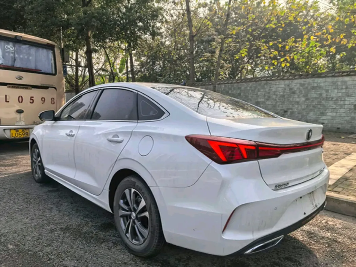 2022 ChangAn Eado 1.4T 160HP L4 7DCT,autocango,china used car exporter,china ev exporter,chinese used car exporter,chinese used ev exporter