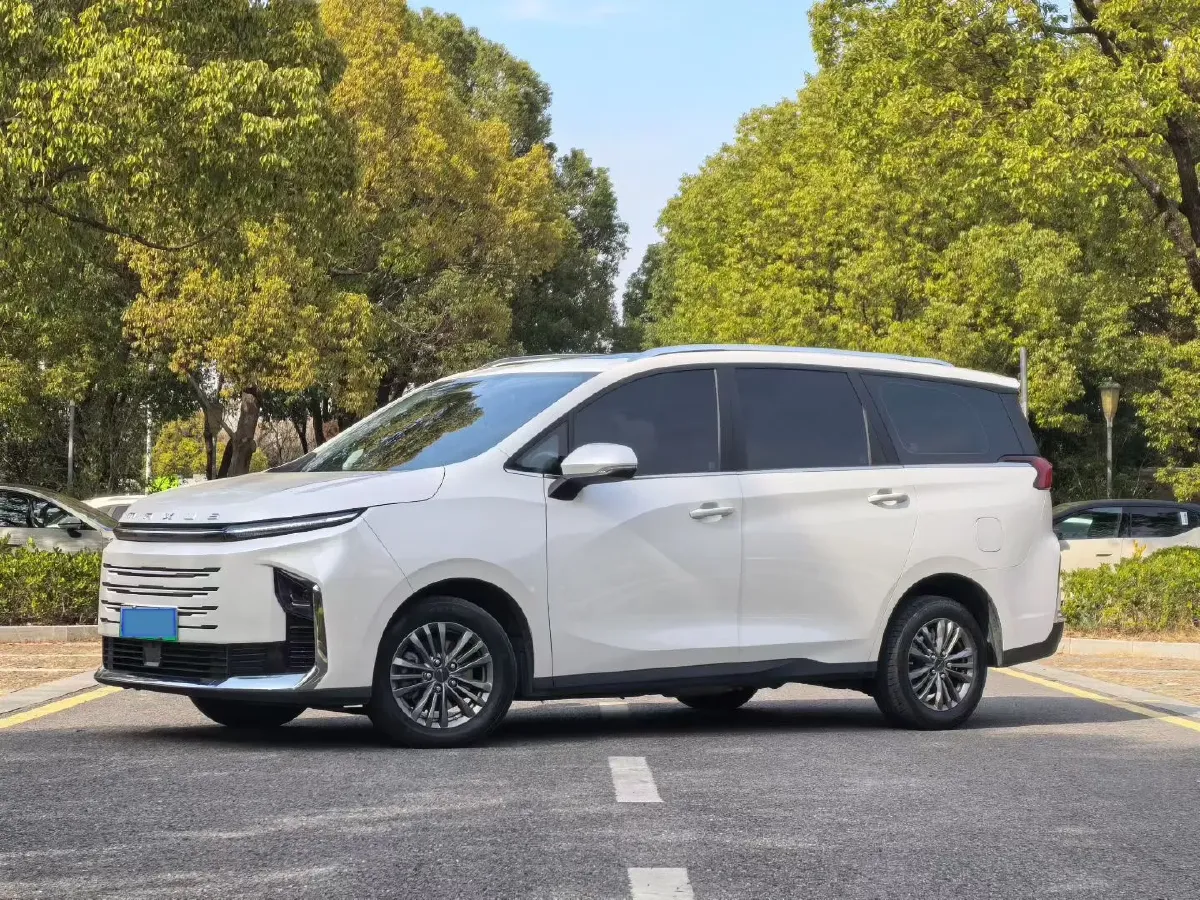 2025 MAXUS G50 PHEV 1.5L 98HP L4 1DHT PHEV,autocango,china used car exporter,china ev exporter,chinese used car exporter,chinese used ev exporter