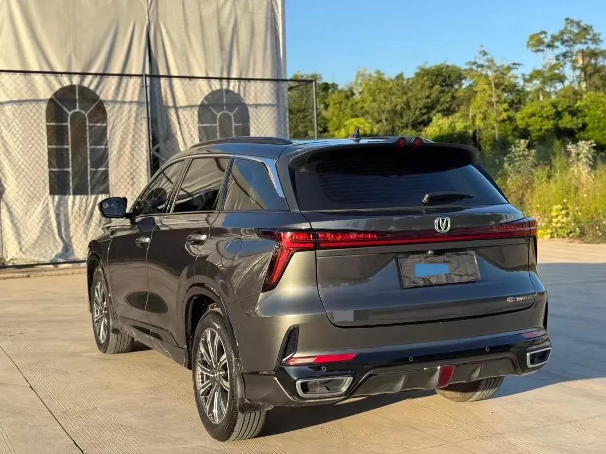 2023 ChangAn CS75 Plus 1.5T 188HP L4 8AT,autocango,china used car exporter,china ev exporter,chinese used car exporter,chinese used ev exporter