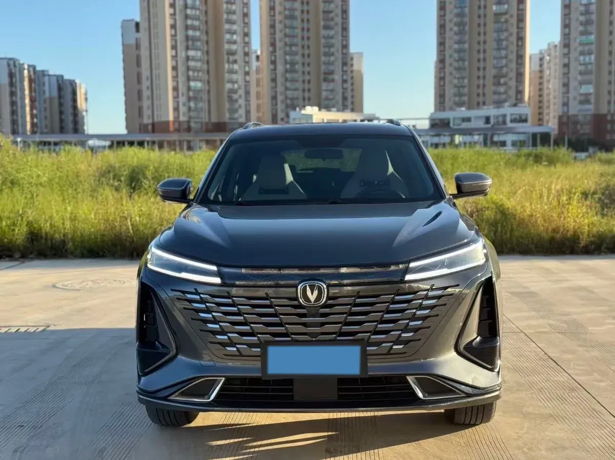 2023 ChangAn CS75 Plus 1.5T 188HP L4 8AT,autocango,china used car exporter,china ev exporter,chinese used car exporter,chinese used ev exporter
