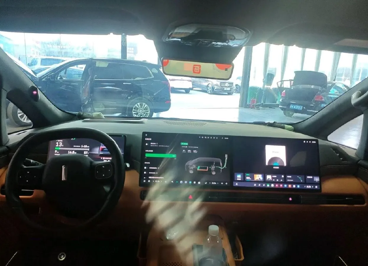 2025 WEY HighMountain 1.5T 170HP L4 4DHT PHEV,autocango,china used car exporter,china ev exporter,chinese used car exporter,chinese used ev exporter