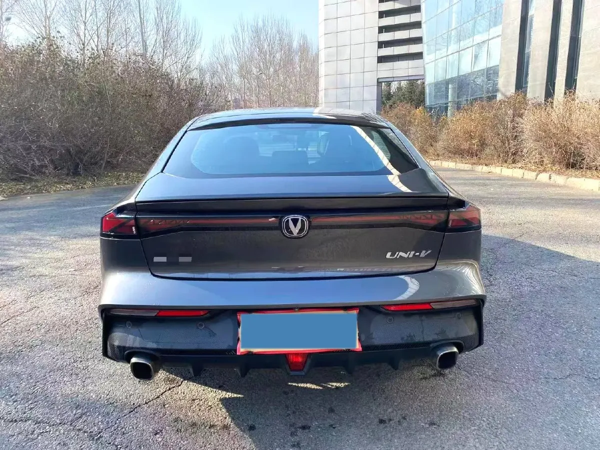 2022 ChangAn UNI-V 1.5T 188HP L4 7DCT,autocango,china used car exporter,china ev exporter,chinese used car exporter,chinese used ev exporter