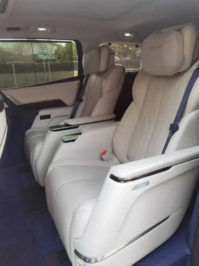 2023 Buick Century 2.0T 237HP L4 9AT,autocango,china used car exporter,china ev exporter,chinese used car exporter,chinese used ev exporter