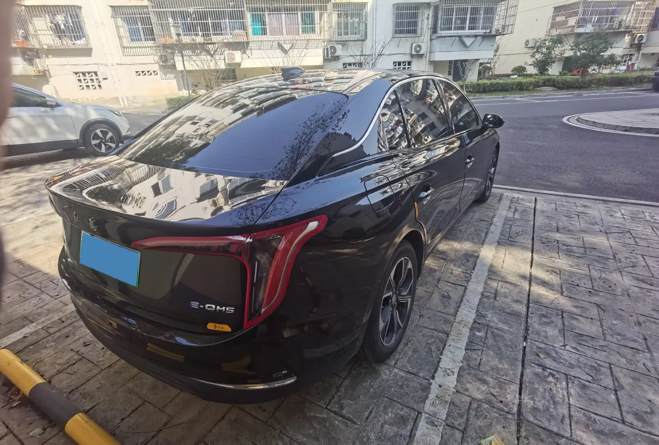 2022 HongQi E-QM5 BEV 54KWH,autocango,china used car exporter,china ev exporter,chinese used car exporter,chinese used ev exporter