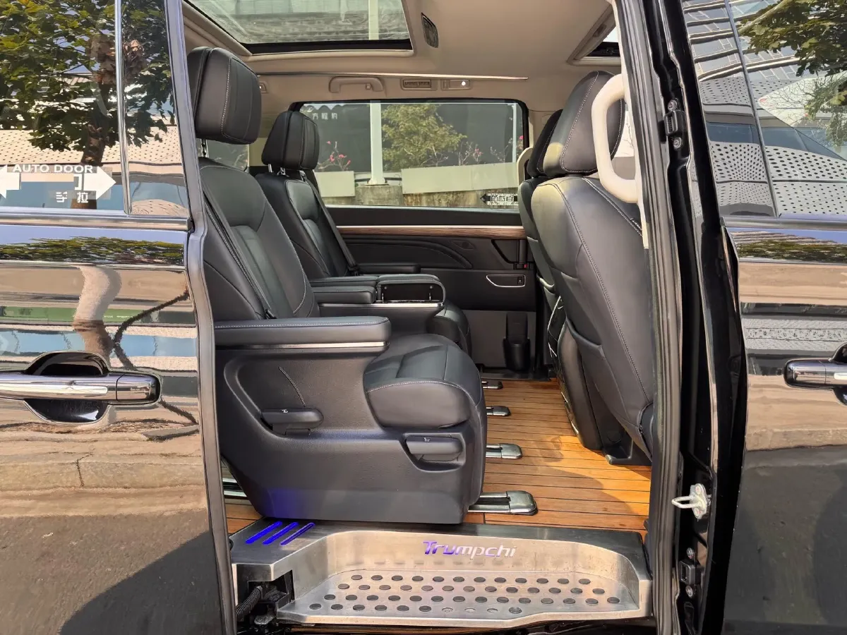 2021 GAC Trumpchi M8 2.0T 252HP L4 8AT,autocango,china used car exporter,china ev exporter,chinese used car exporter,chinese used ev exporter