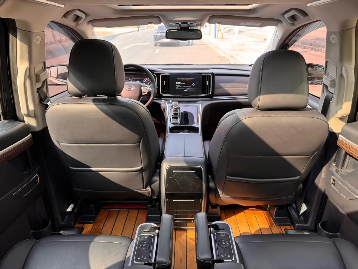 2021 GAC Trumpchi M8 2.0T 252HP L4 8AT,autocango,china used car exporter,china ev exporter,chinese used car exporter,chinese used ev exporter