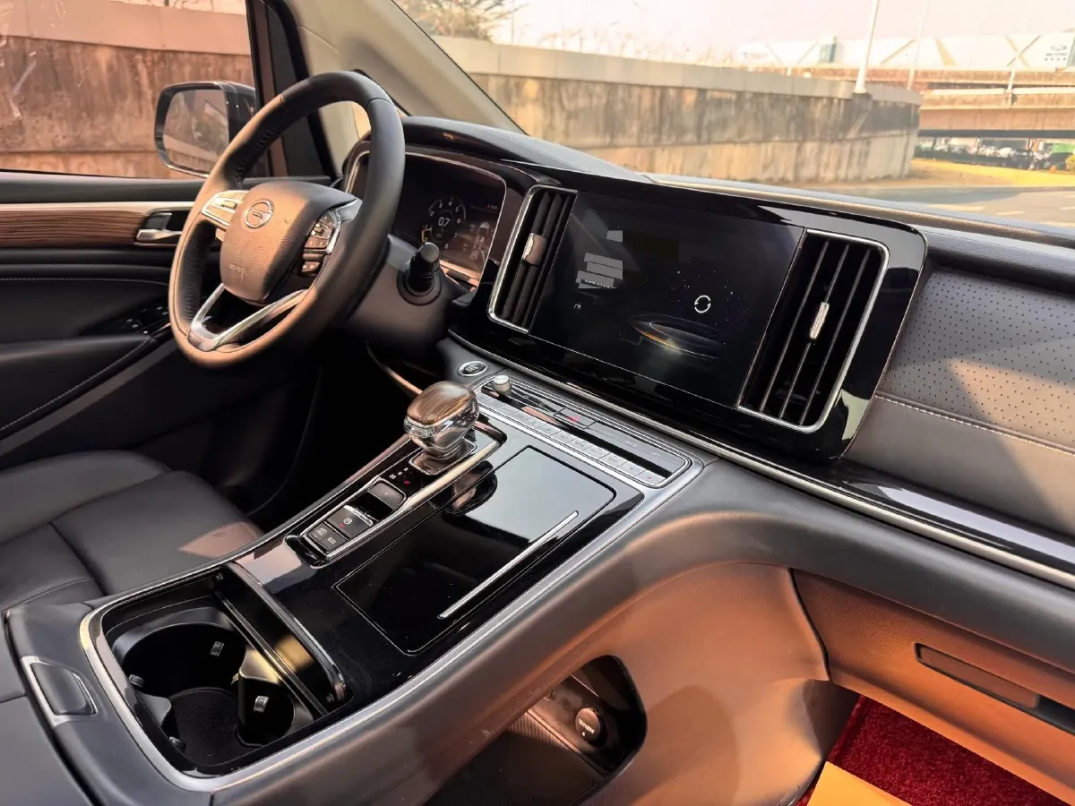 2021 GAC Trumpchi M8 2.0T 252HP L4 8AT,autocango,china used car exporter,china ev exporter,chinese used car exporter,chinese used ev exporter