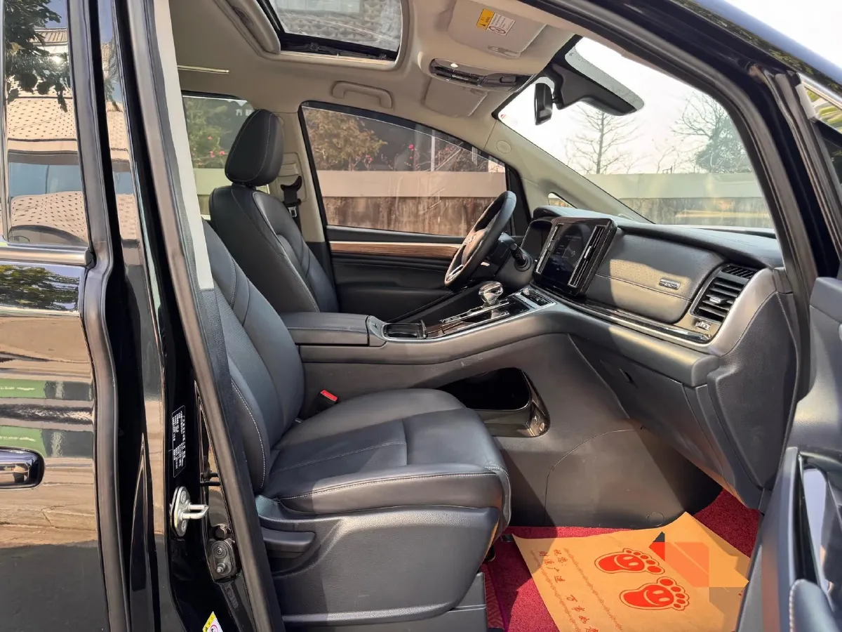 2021 GAC Trumpchi M8 2.0T 252HP L4 8AT,autocango,china used car exporter,china ev exporter,chinese used car exporter,chinese used ev exporter