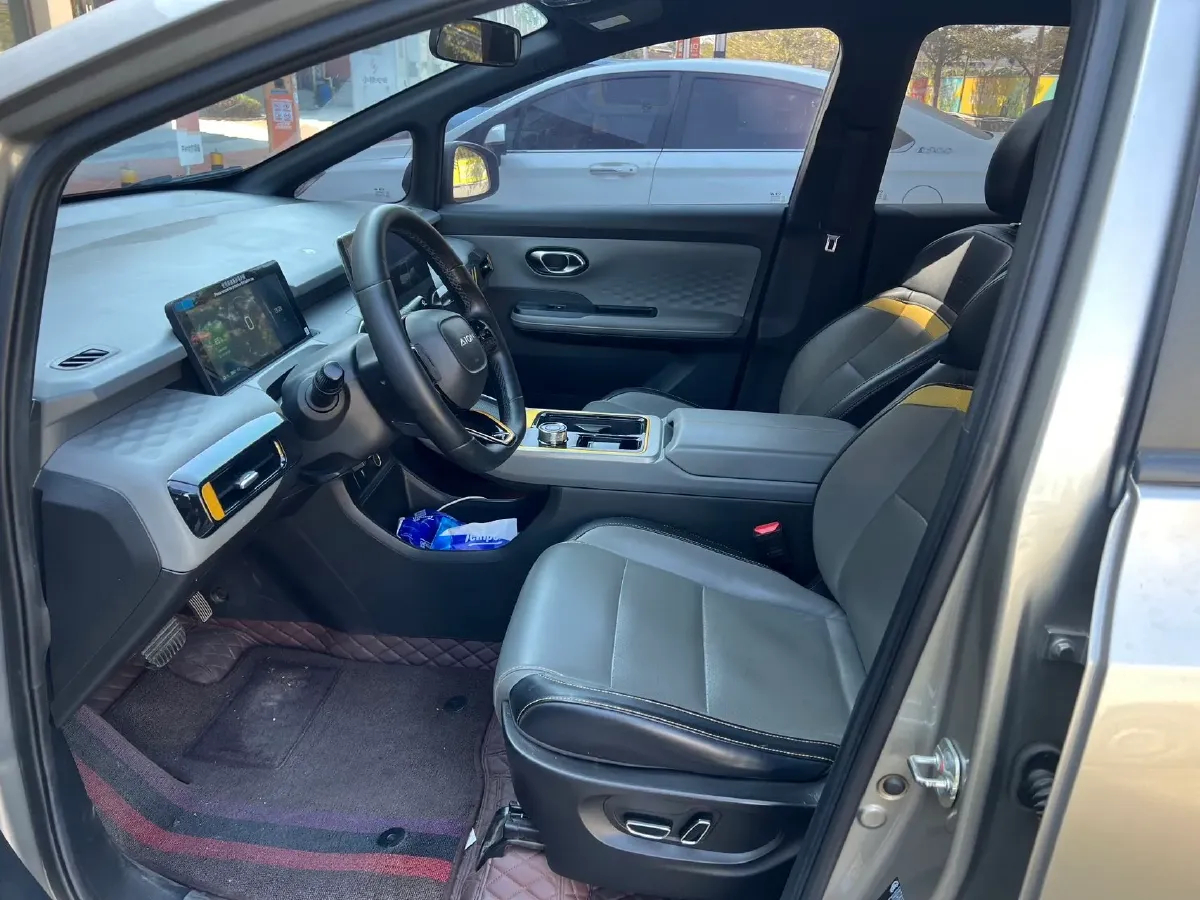 2022 Geely Okavango 1.8T 184HP L4 7DCT,autocango,china used car exporter,china ev exporter,chinese used car exporter,chinese used ev exporter