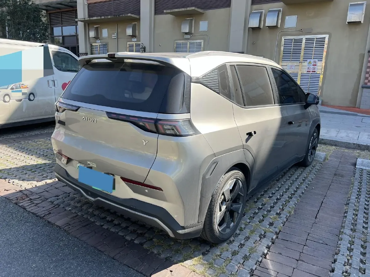 2022 Geely Okavango 1.8T 184HP L4 7DCT,autocango,china used car exporter,china ev exporter,chinese used car exporter,chinese used ev exporter