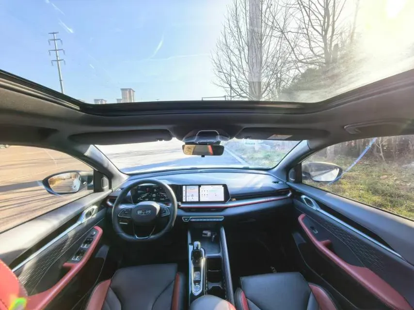 2023 Geely Coolray 1.5T 181HP L4 7DCT,autocango,china used car exporter,china ev exporter,chinese used car exporter,chinese used ev exporter