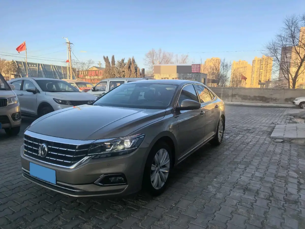 2019 Volvo V40 1.5T 152HP L4 6AT
