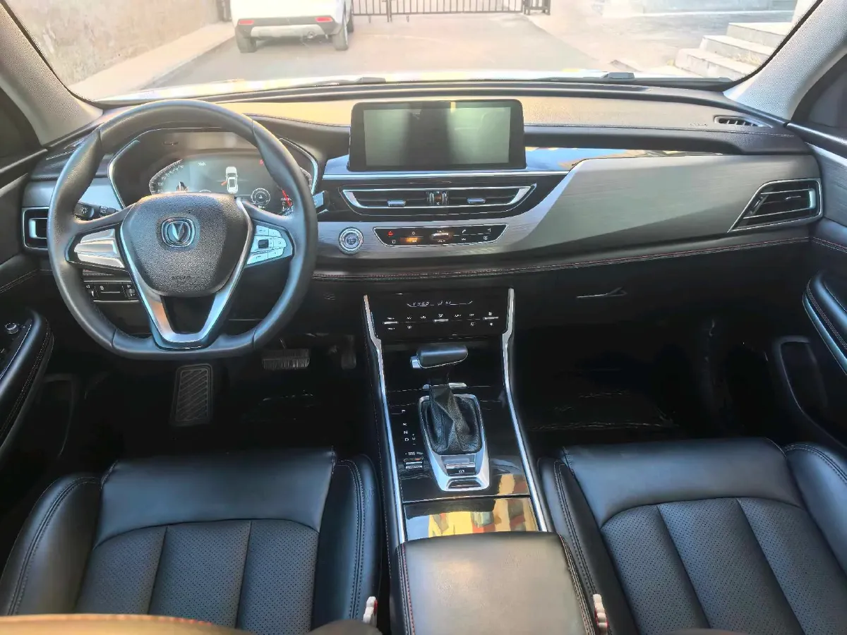 2021 ChangAn CS75 1.5T 178HP L4 7DCT,autocango,china used car exporter,china ev exporter,chinese used car exporter,chinese used ev exporter