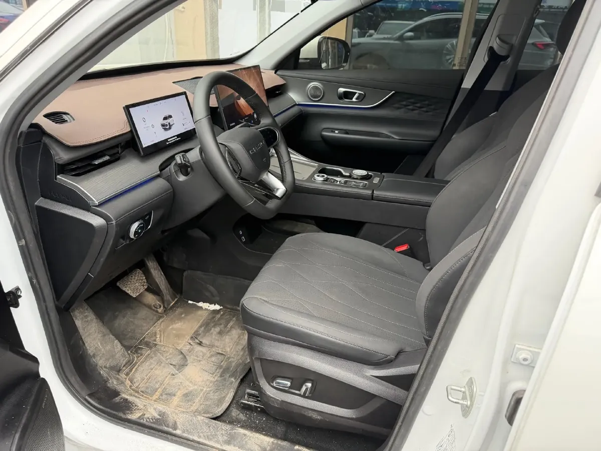 2025 Chery Tiggo 8 Plus 1.6T 197HP L4 7DCT,autocango,china used car exporter,china ev exporter,chinese used car exporter,chinese used ev exporter