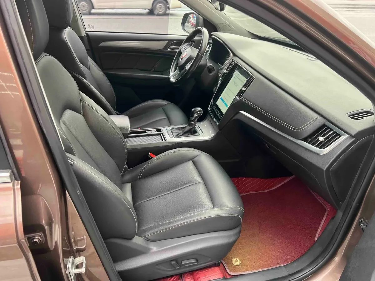 2018 Roewe RX5 2.0T 220HP L4 6DCT,autocango,china used car exporter,china ev exporter,chinese used car exporter,chinese used ev exporter