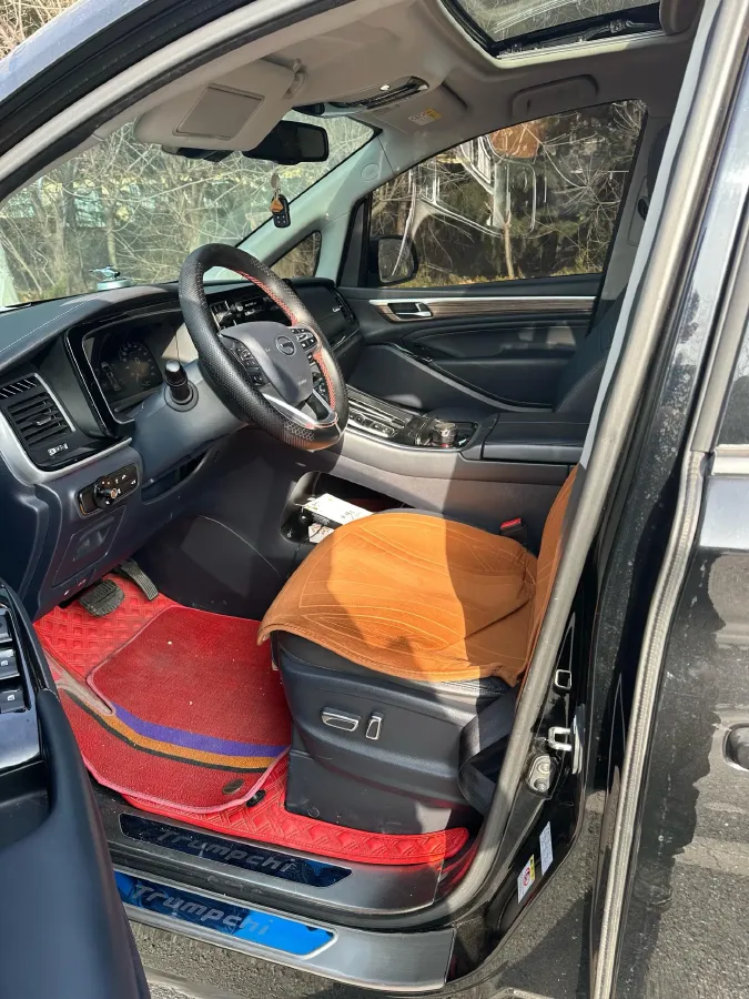 2021 GAC Trumpchi M8 2.0T 252HP L4 8AT,autocango,china used car exporter,china ev exporter,chinese used car exporter,chinese used ev exporter