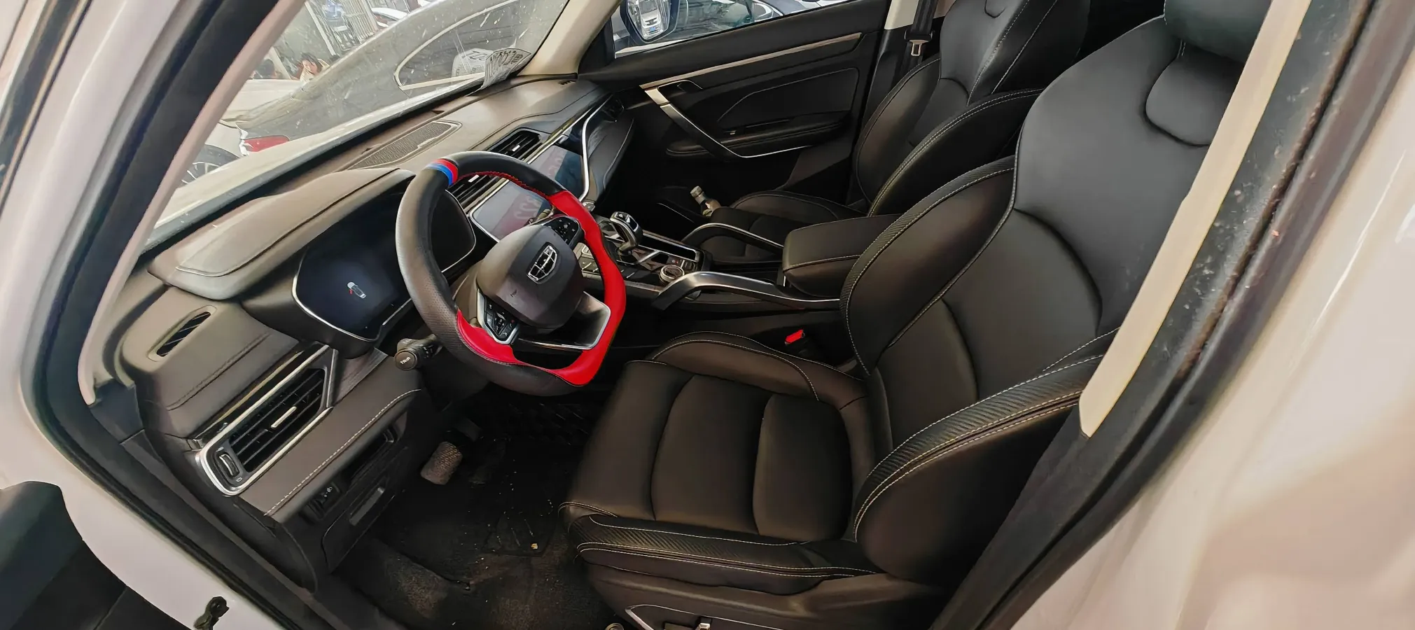 2020 Roewe i6 1.5T 169HP L4 7DCT,autocango,china used car exporter,china ev exporter,chinese used car exporter,chinese used ev exporter